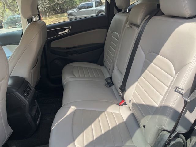 Used 2018 Ford Edge SEL image 9