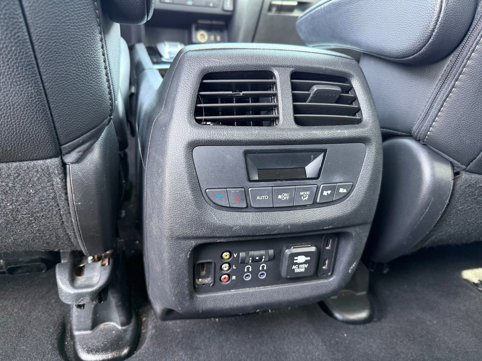 Used 2017 Honda Pilot Touring image 26