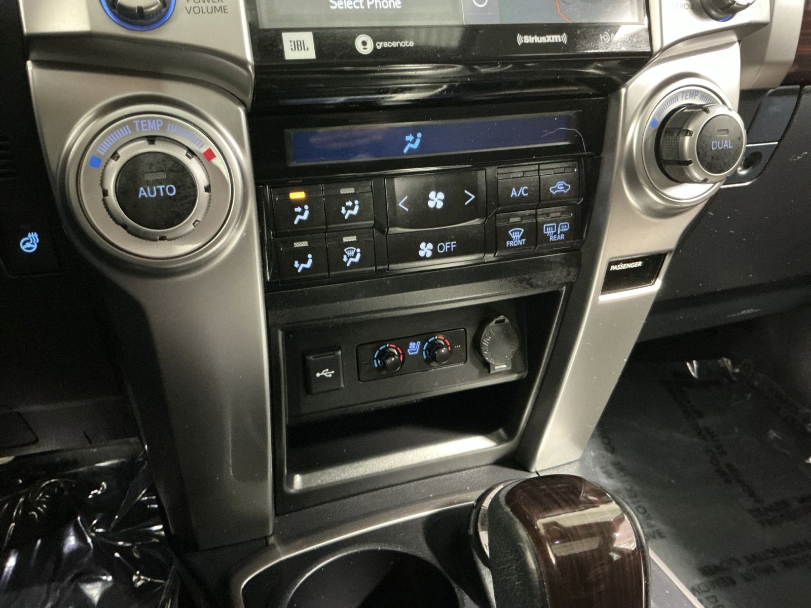 Used 2023 Toyota 4Runner Limited image 22