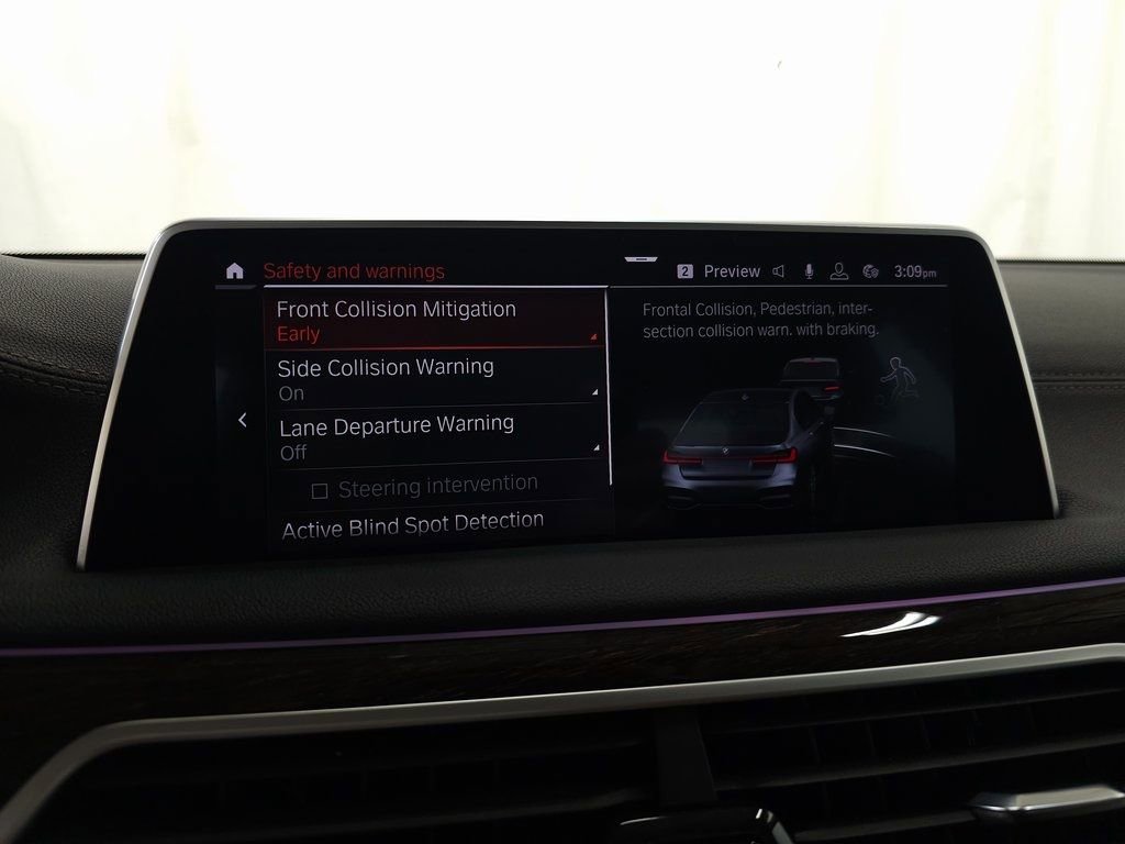 Used 2020 BMW 750i xDrive image 29