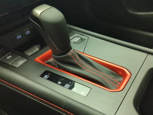 Used 2025 Nissan Kicks SR FWD image 18