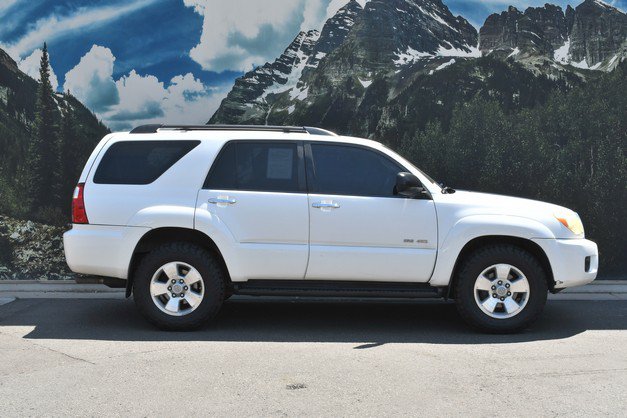 Used 2007 Toyota 4Runner SR5 AWD/4WD image 2