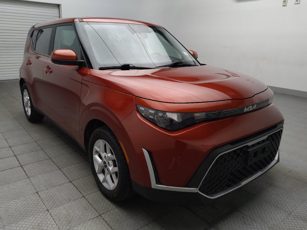 Used 2023 Kia Soul LX w/ LX Technology Package FWD image 13
