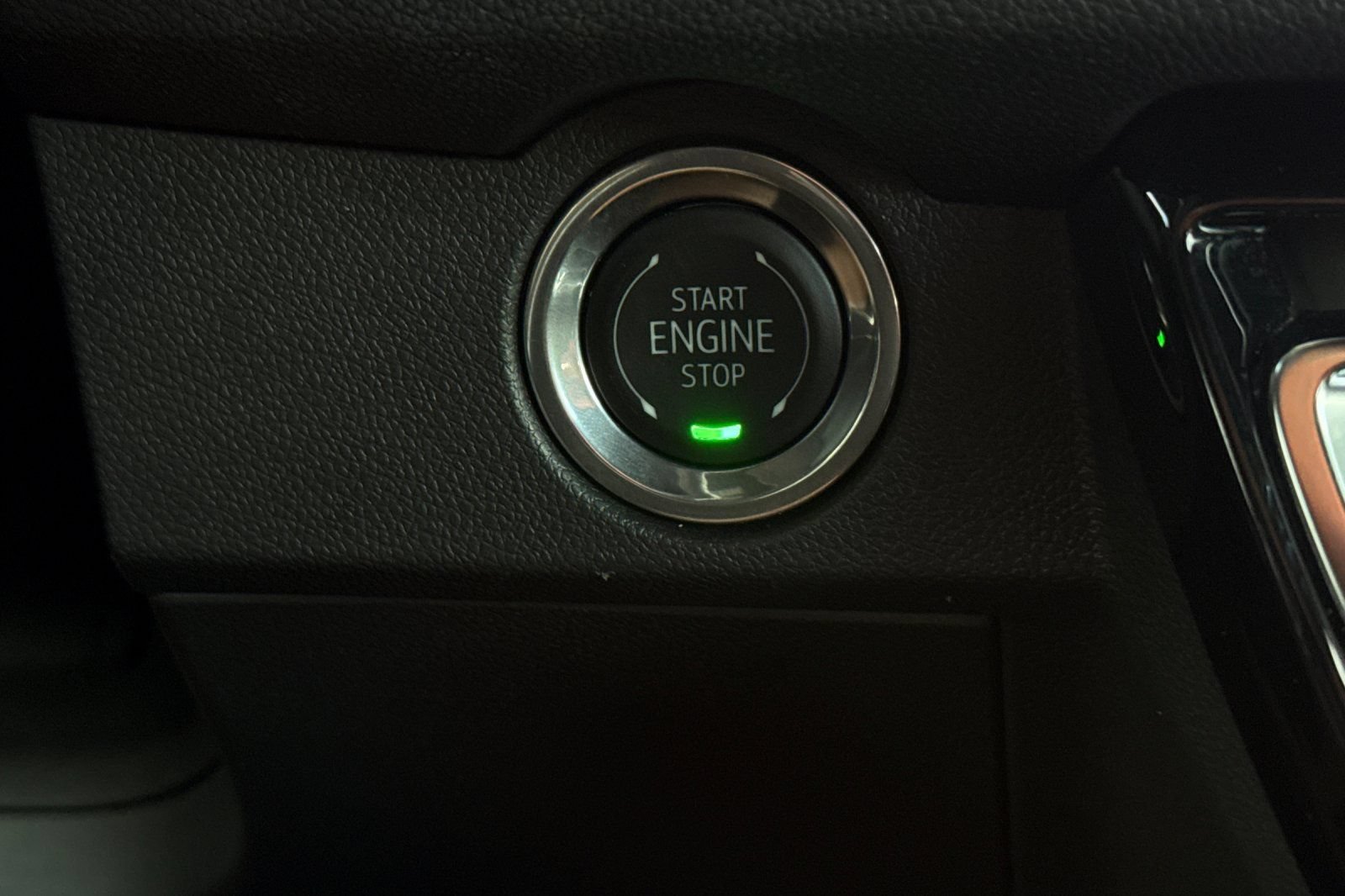 Used 2025 Chevrolet Traverse Z71 AWD/4WD image 34