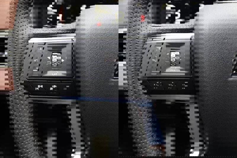 New 2025 Mitsubishi Outlander SEL image 30