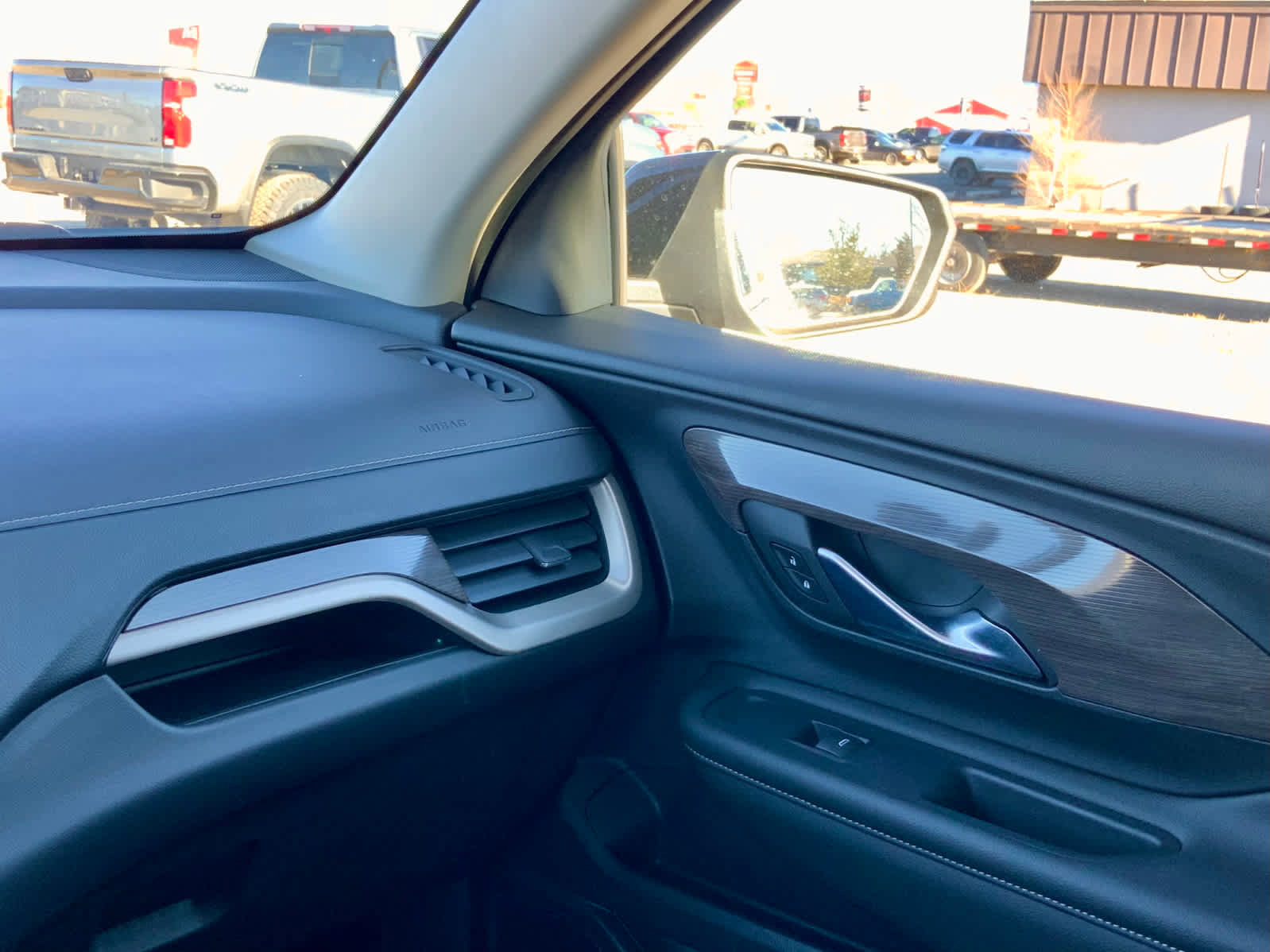 Used 2022 GMC Terrain Denali image 37