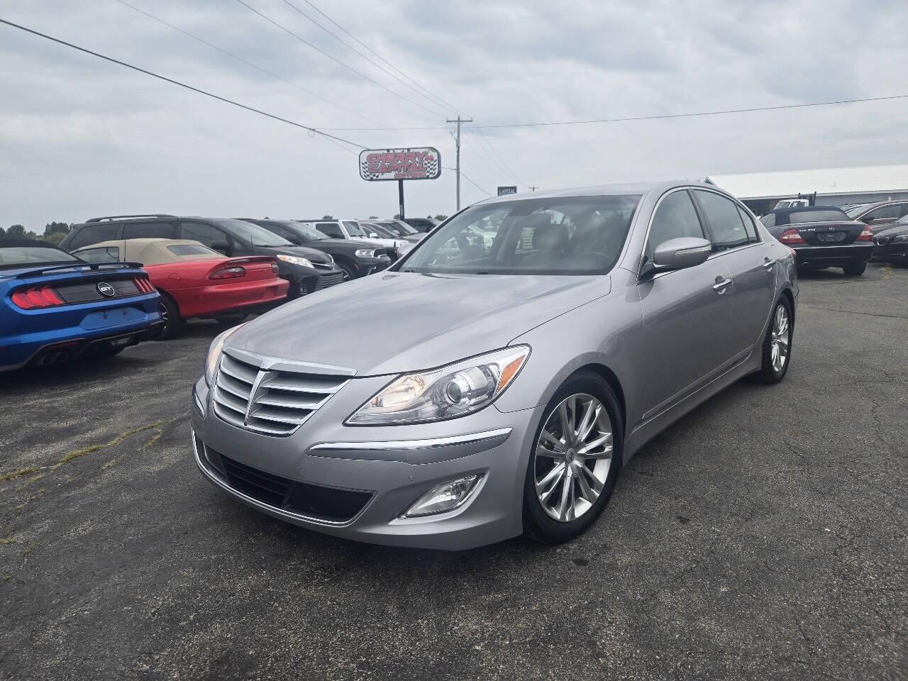 Used 2012 Hyundai Genesis 3.8 w/ Premium Pkg RWD image 2