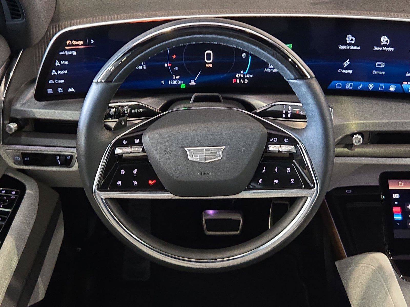 Certified 2026 Cadillac Vistiq Luxury AWD/4WD image 15