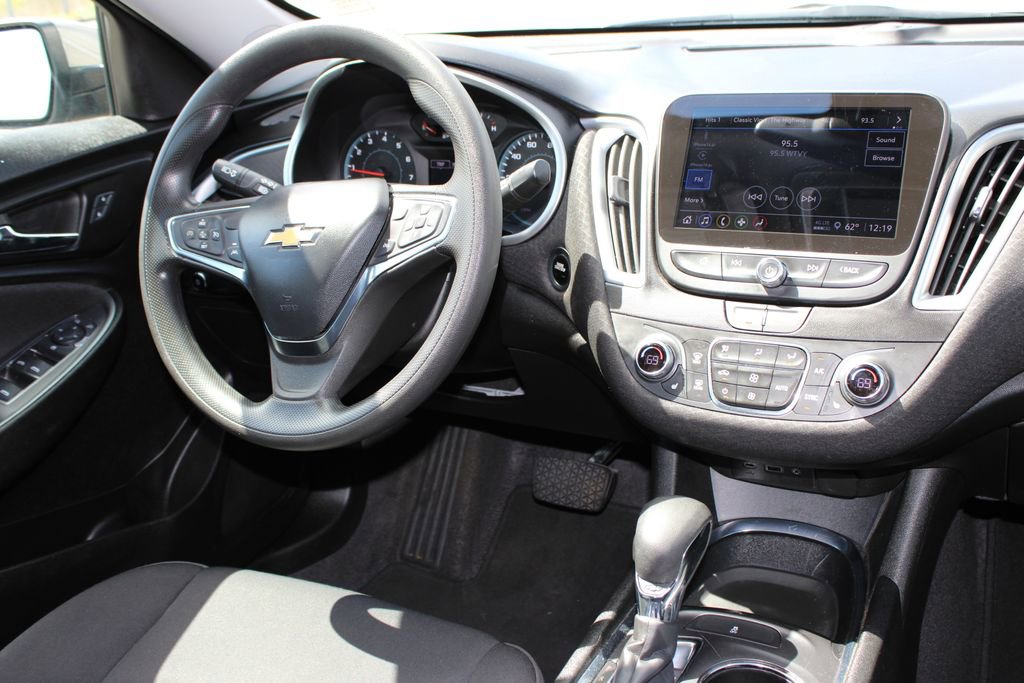 Used 2023 Chevrolet Malibu LT image 8