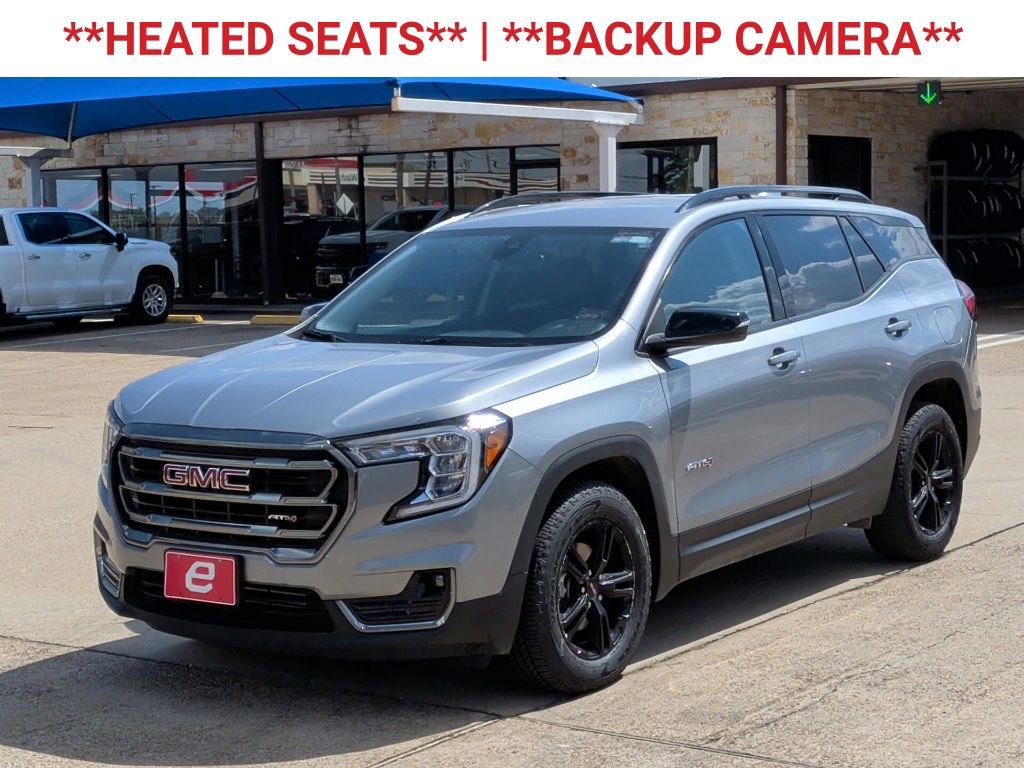 Used 2023 GMC Terrain AT4 image 3