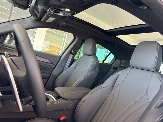 New 2025 Maserati Grecale Modena image 14