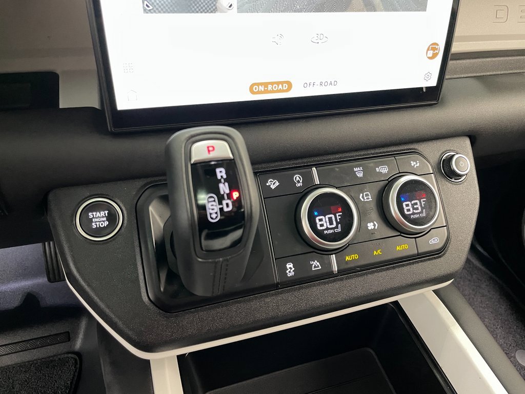 Used 2025 Land Rover Defender 110 S image 8