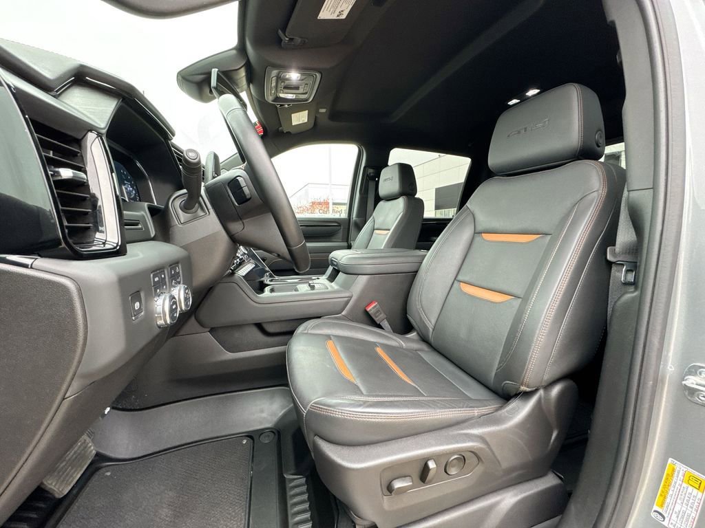 Used 2025 GMC Sierra 2500 AT4 image 19
