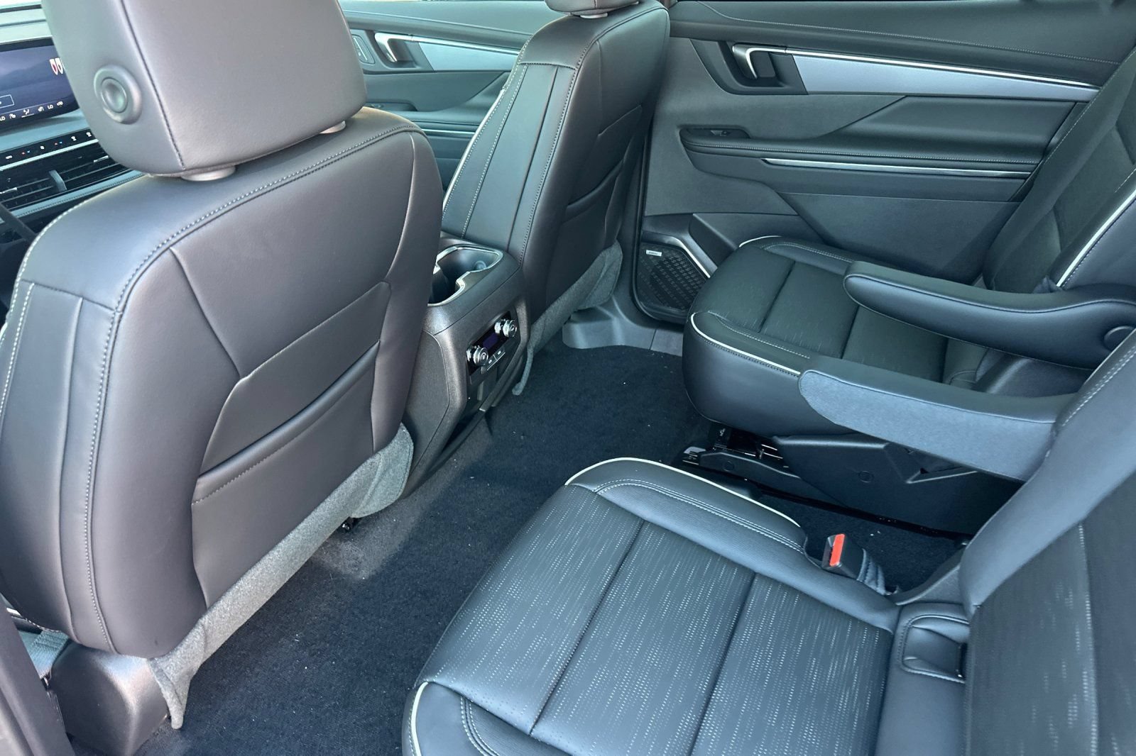 New 2026 Buick Enclave Sport Touring w/ Power Package FWD image 9