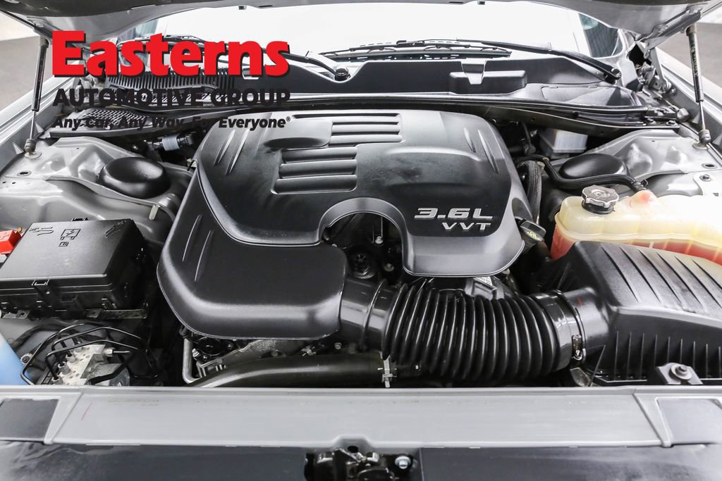 Used 2023 Dodge Challenger SXT image 7