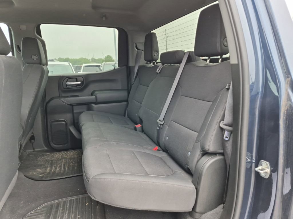 Used 2020 Chevrolet Silverado 1500 Custom w/ Custom Value Package AWD/4WD image 12