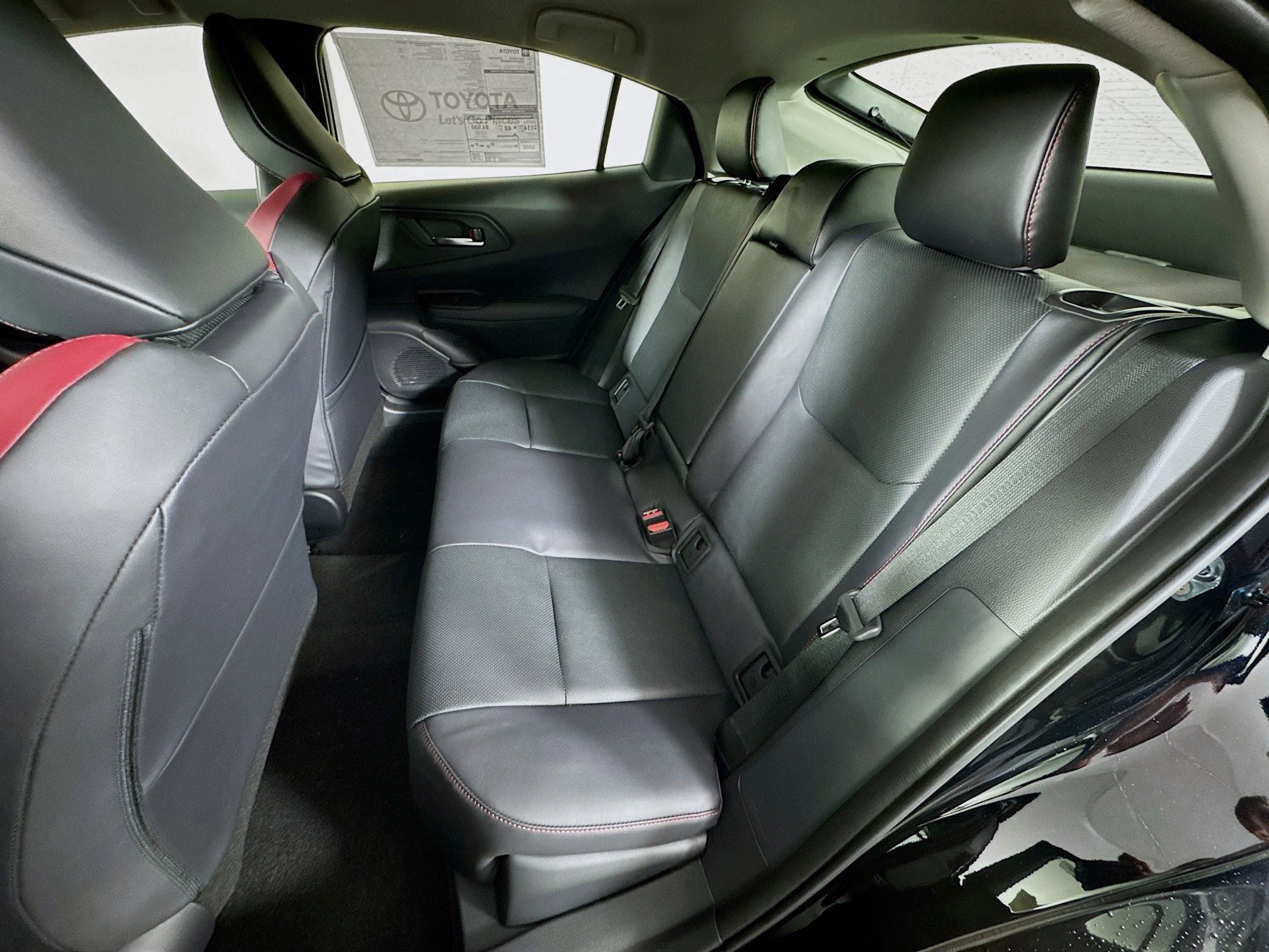 New 2026 Toyota Prius Plug-In Hybrid FWD image 16