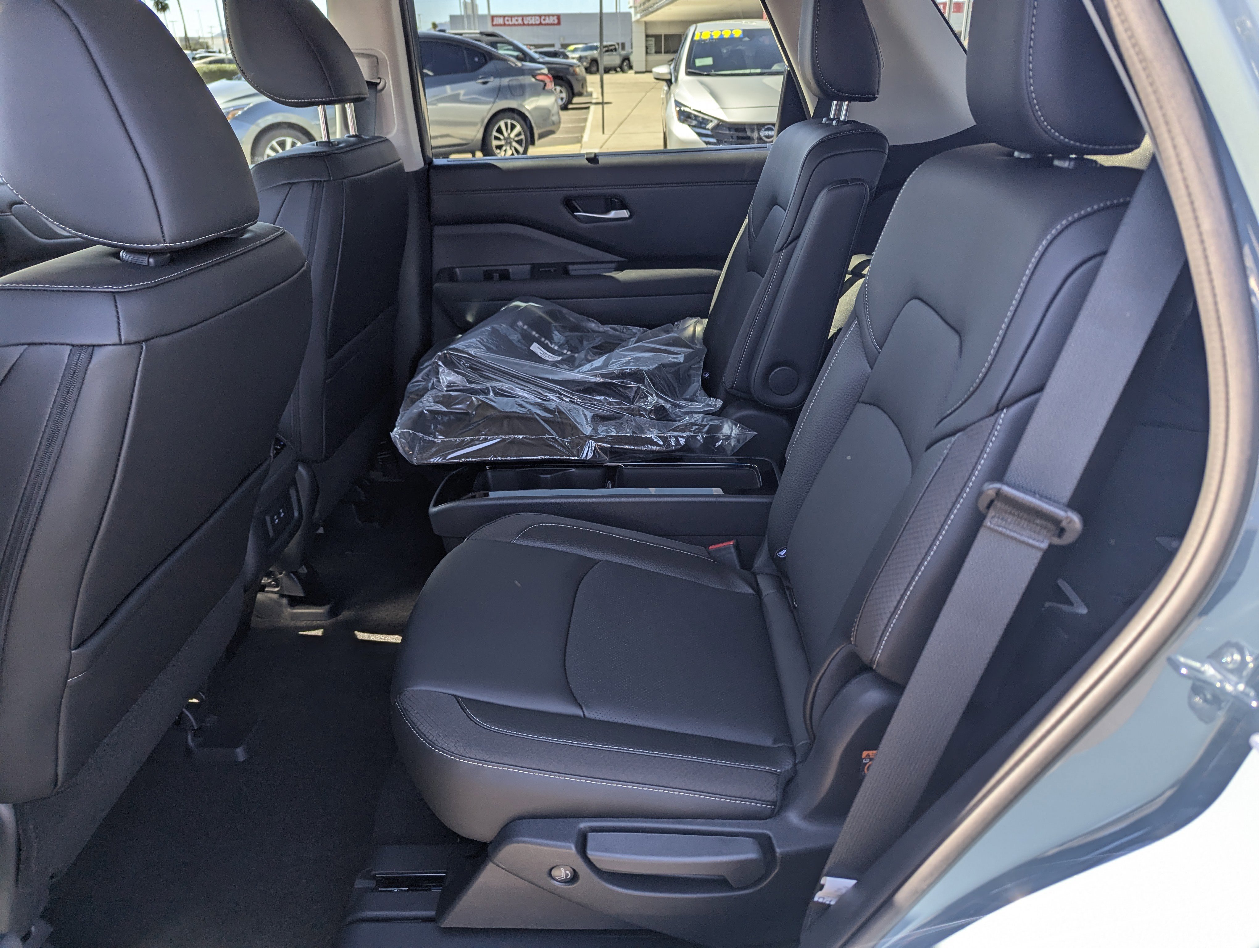 New 2026 Nissan Pathfinder SL image 8