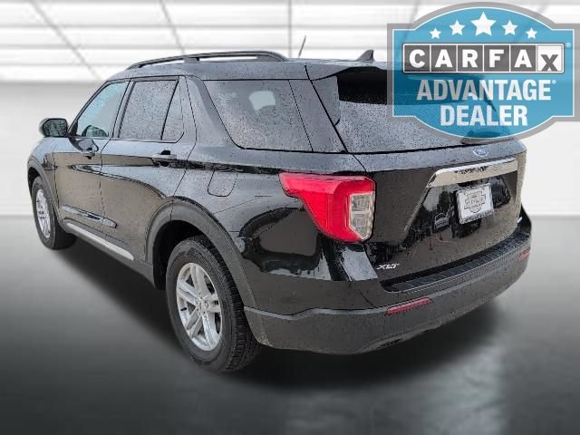 Used 2023 Ford Explorer XLT AWD/4WD image 2