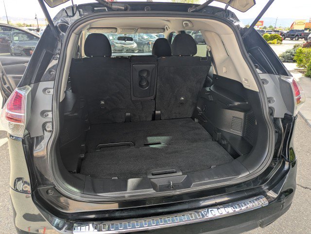 Used 2014 Nissan Rogue S image 24