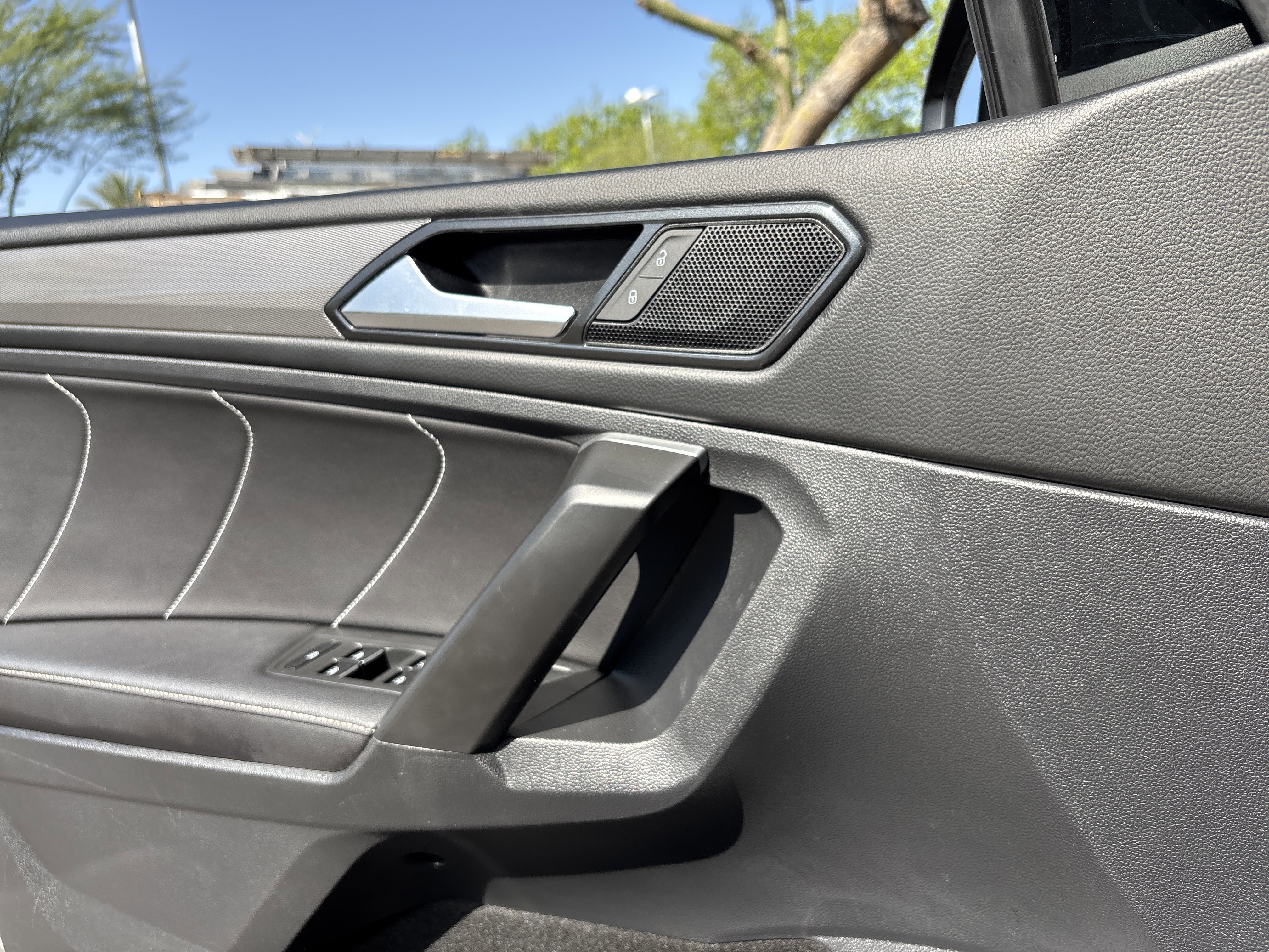 Certified 2023 Volkswagen Tiguan SE FWD image 20