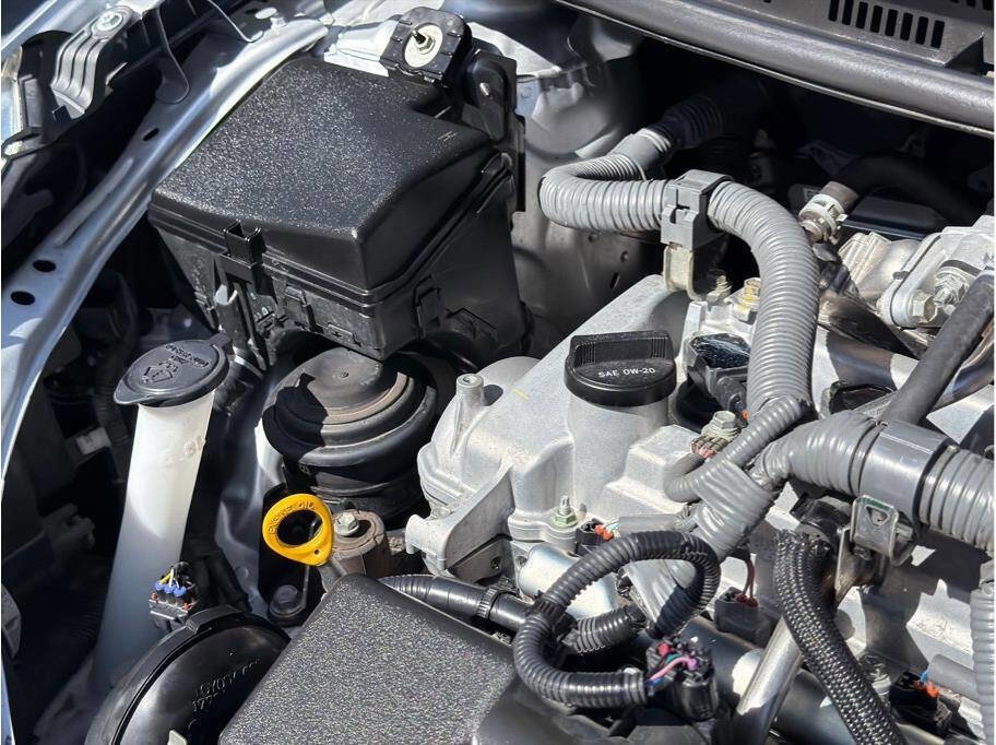 Used 2015 Toyota Prius C Three image 31