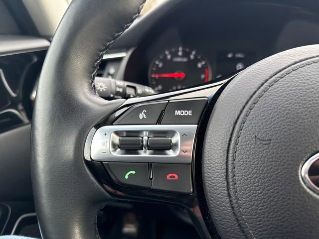 Used 2017 Kia Cadenza Premium w/ Luxury Package image 24