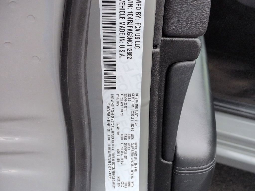 Used 2022 Jeep Grand Cherokee Laredo X AWD/4WD image 12