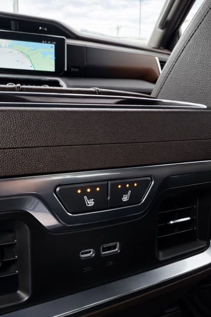 Used 2024 GMC Sierra 2500 Denali w/ Denali Reserve Package image 37