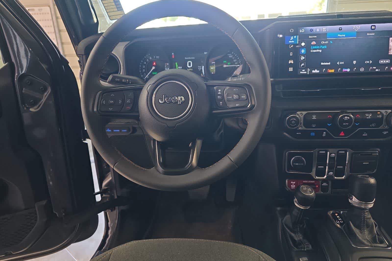 Used 2024 Jeep Wrangler Unlimited AWD/4WD image 16