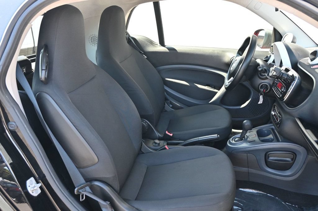 Used 2017 smart fortwo electric drive RWD image 13
