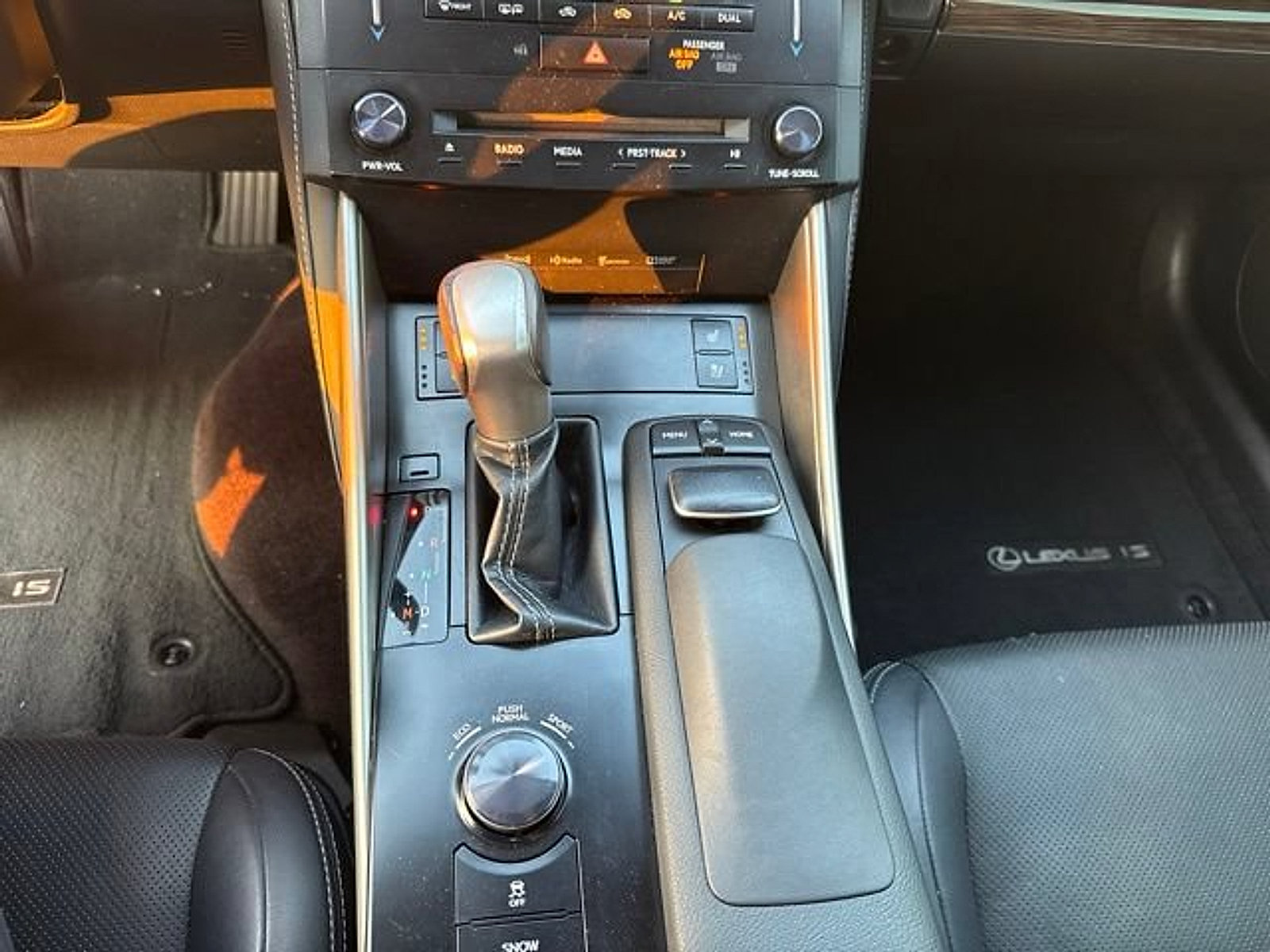 Used 2014 Lexus IS 250 AWD w/ Luxury Package w/Gray Wood image 21