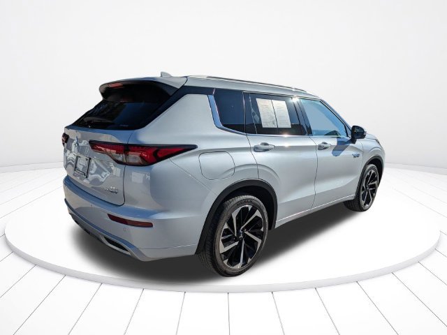 Used 2023 Mitsubishi Outlander SEL AWD/4WD image 4