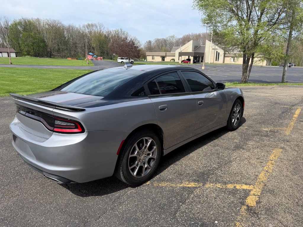 Used 2016 Dodge Charger SXT image 5
