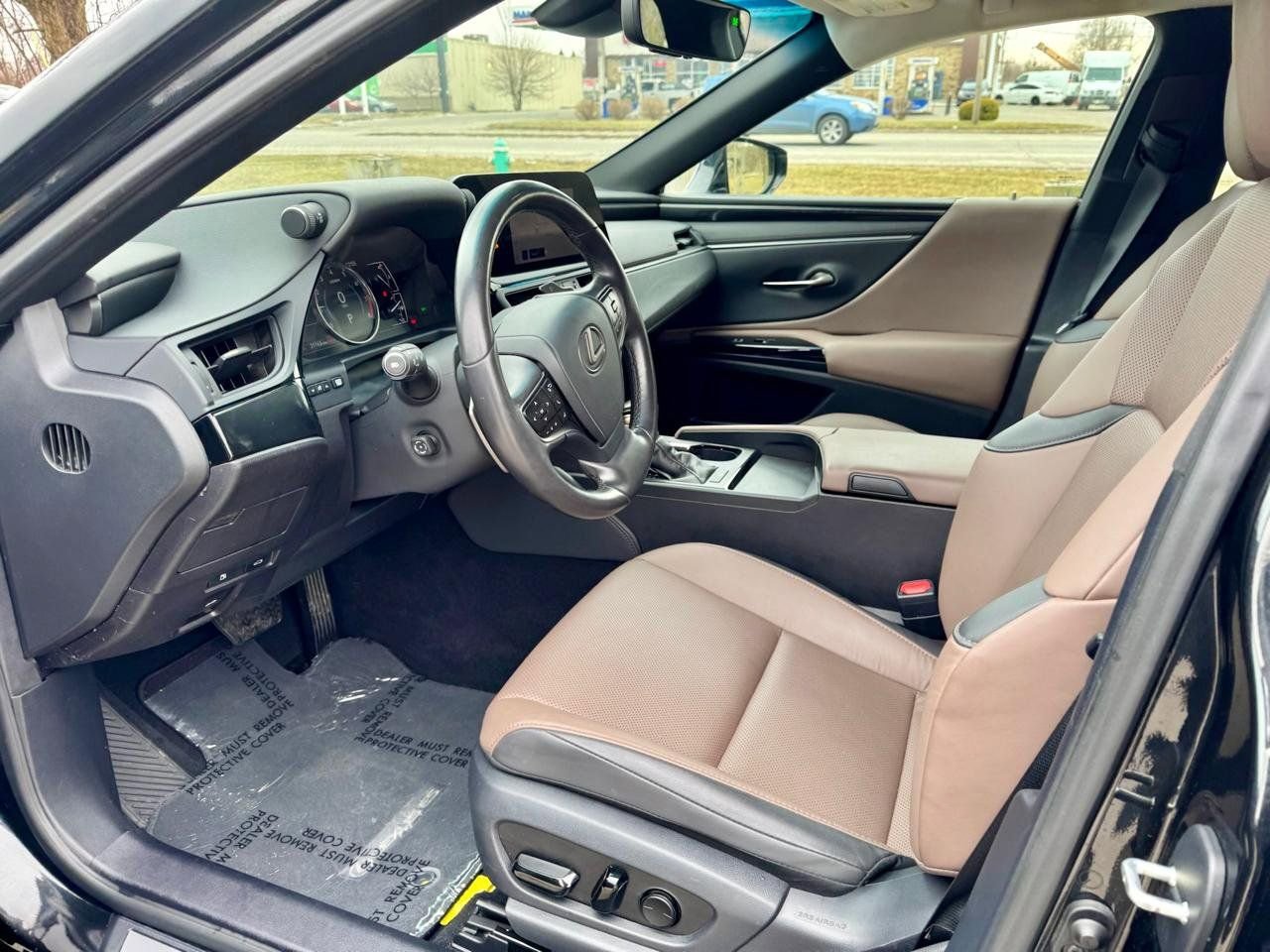 Used 2023 Lexus ES 350 w/ Premium Package image 9