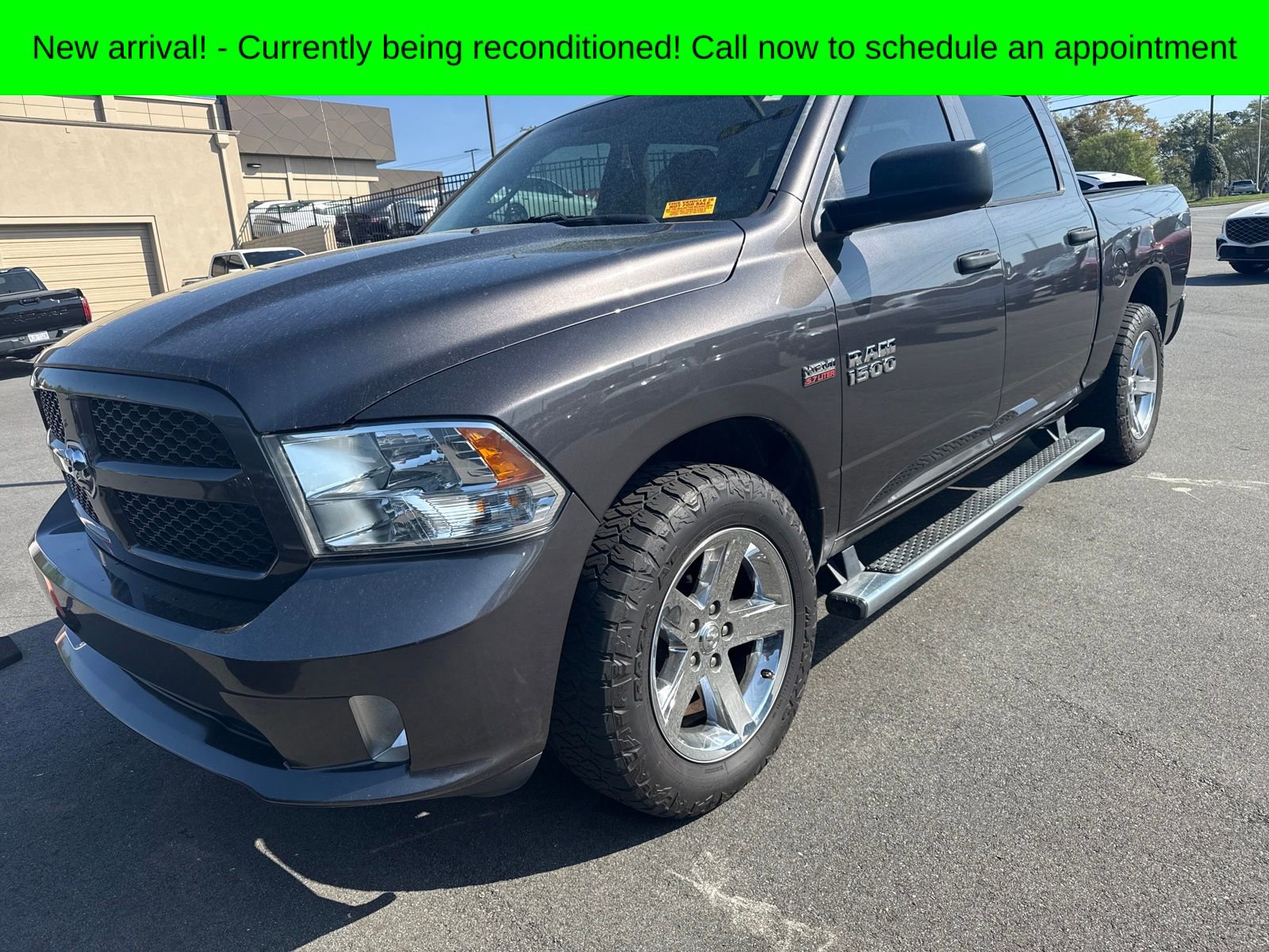Used 2017 RAM 1500 Express image 1