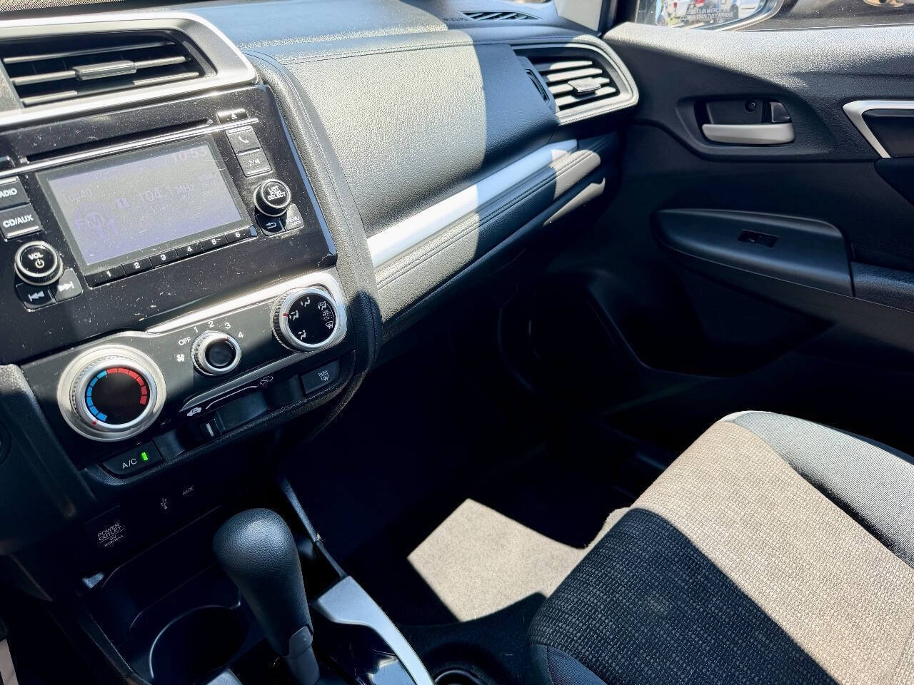 Used 2017 Honda Fit LX image 44