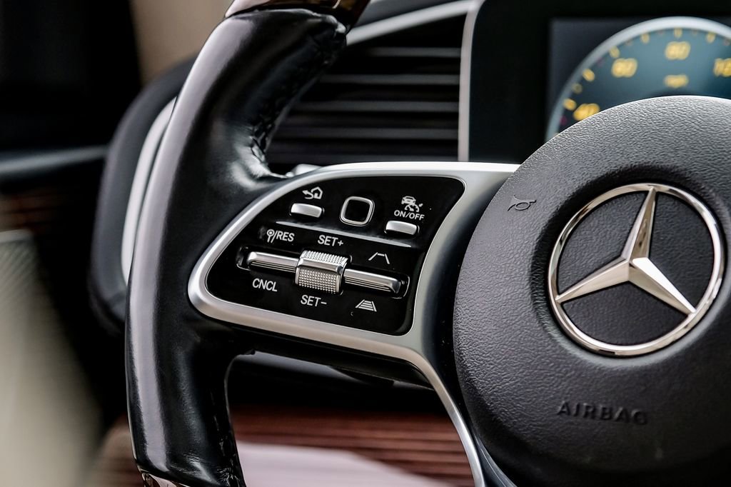 Used 2023 Mercedes-Benz GLS 580 4MATIC image 16