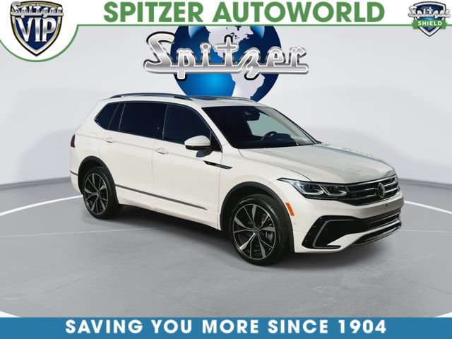Used 2023 Volkswagen Tiguan SEL R-Line AWD/4WD image 3