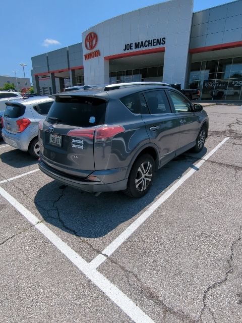 Used 2016 Toyota RAV4 LE FWD image 13