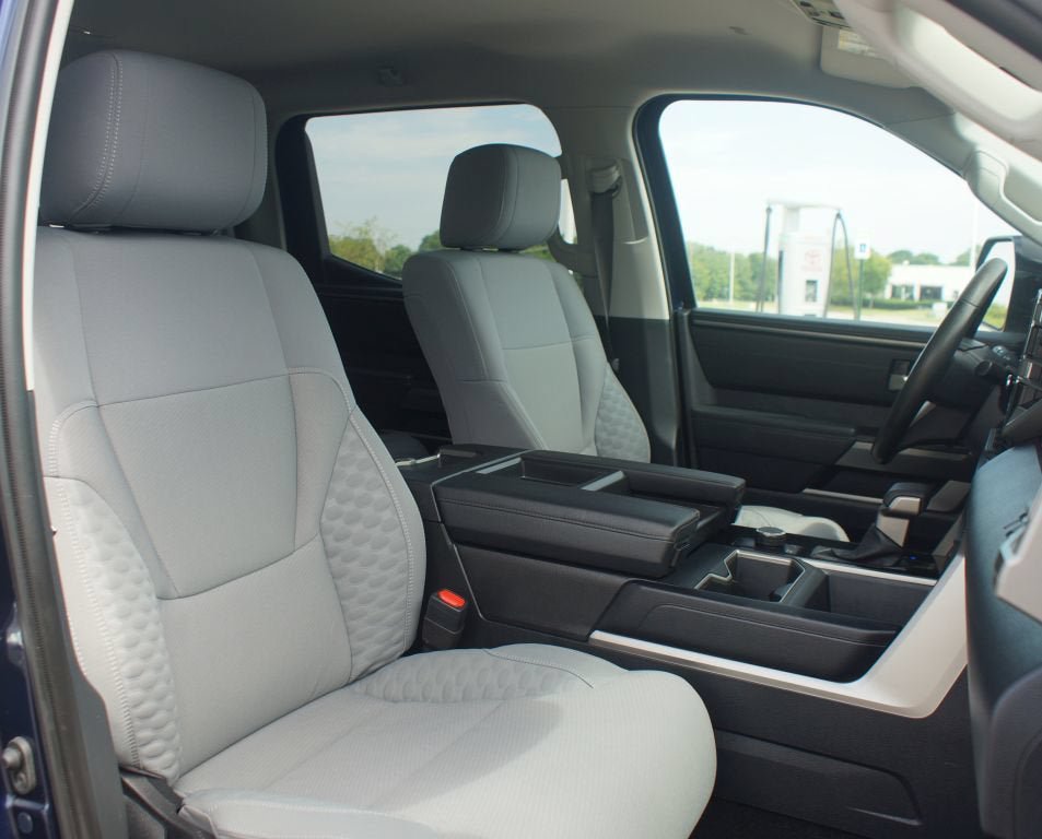 Used 2023 Toyota Tundra SR5 w/ SR5 Convenience Package RWD image 22
