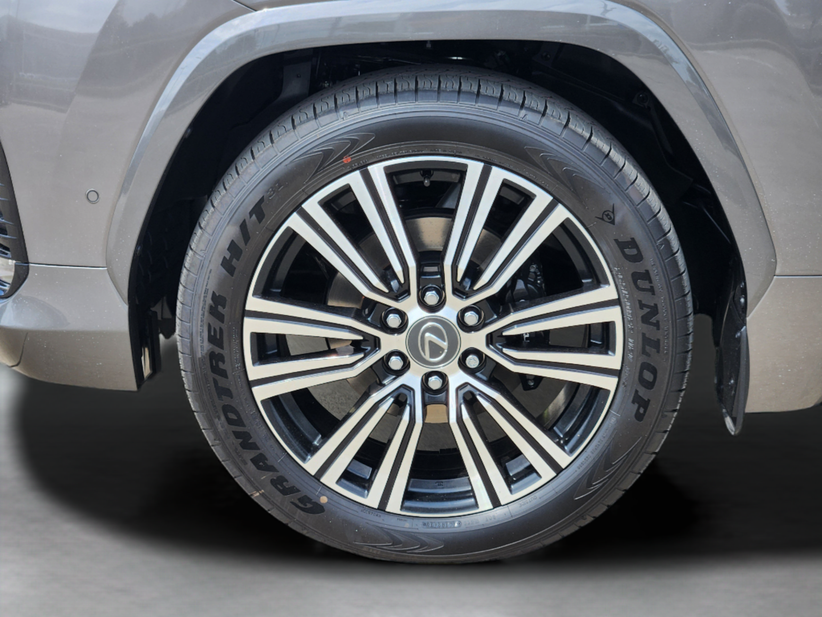 New 2026 Lexus LX 700h Luxury w/ Appearance Package AWD/4WD image 20