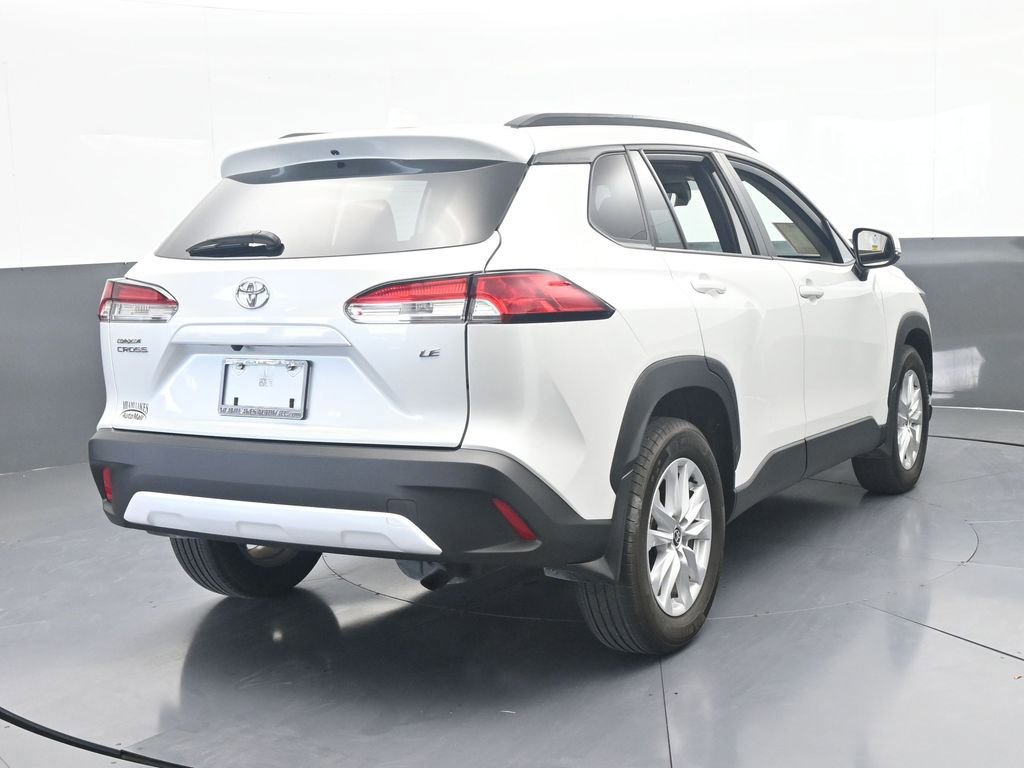Used 2024 Toyota Corolla Cross LE FWD image 5