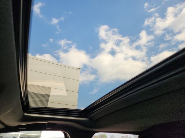 Used 2024 Toyota Tacoma Limited w/ Limited Package (LT) image 33