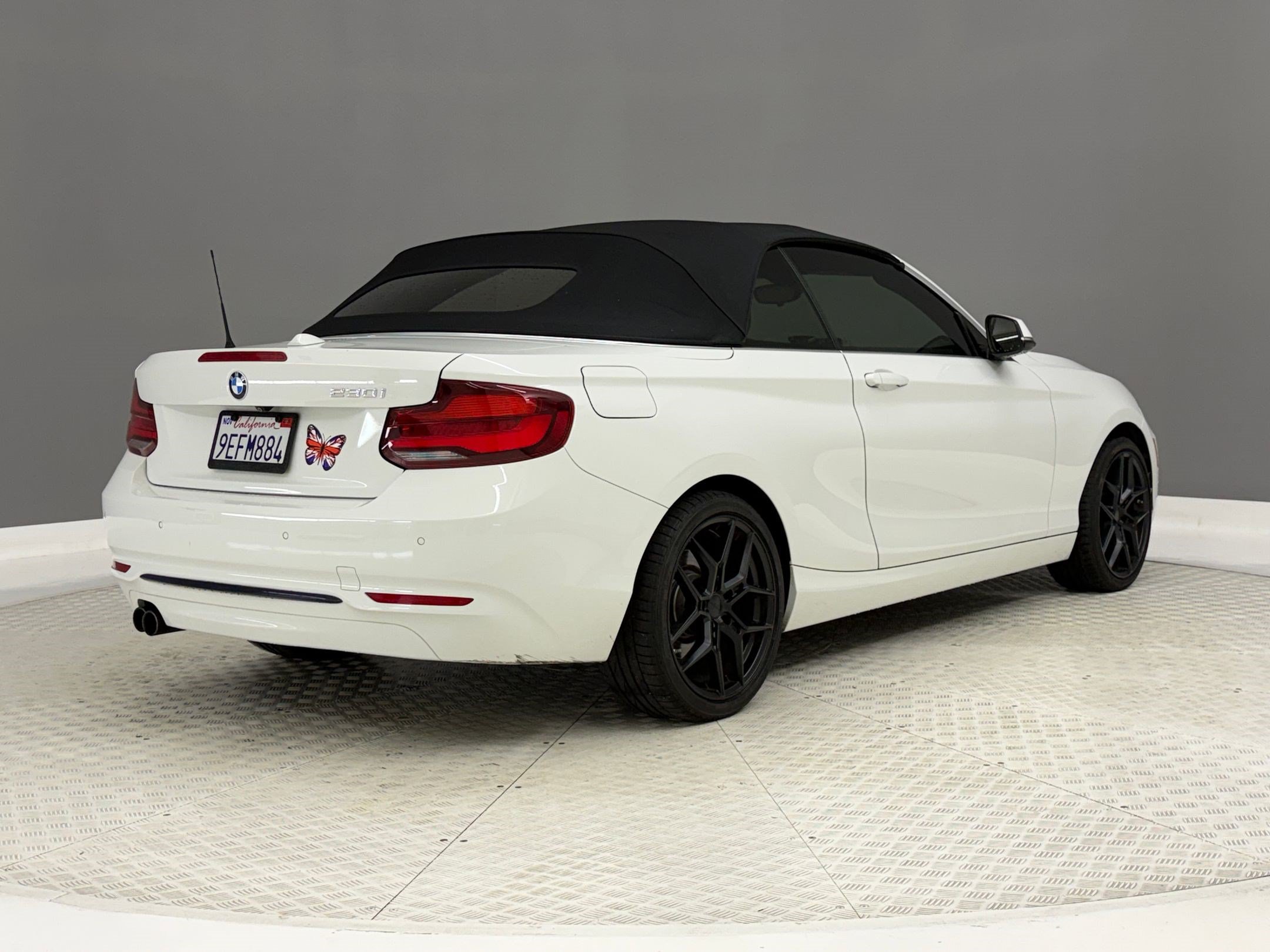 Used 2020 BMW 230i Convertible w/ Premium Package RWD image 9