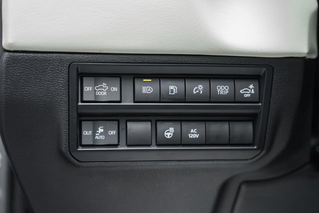 Used 2024 Toyota Tundra Capstone AWD/4WD image 16