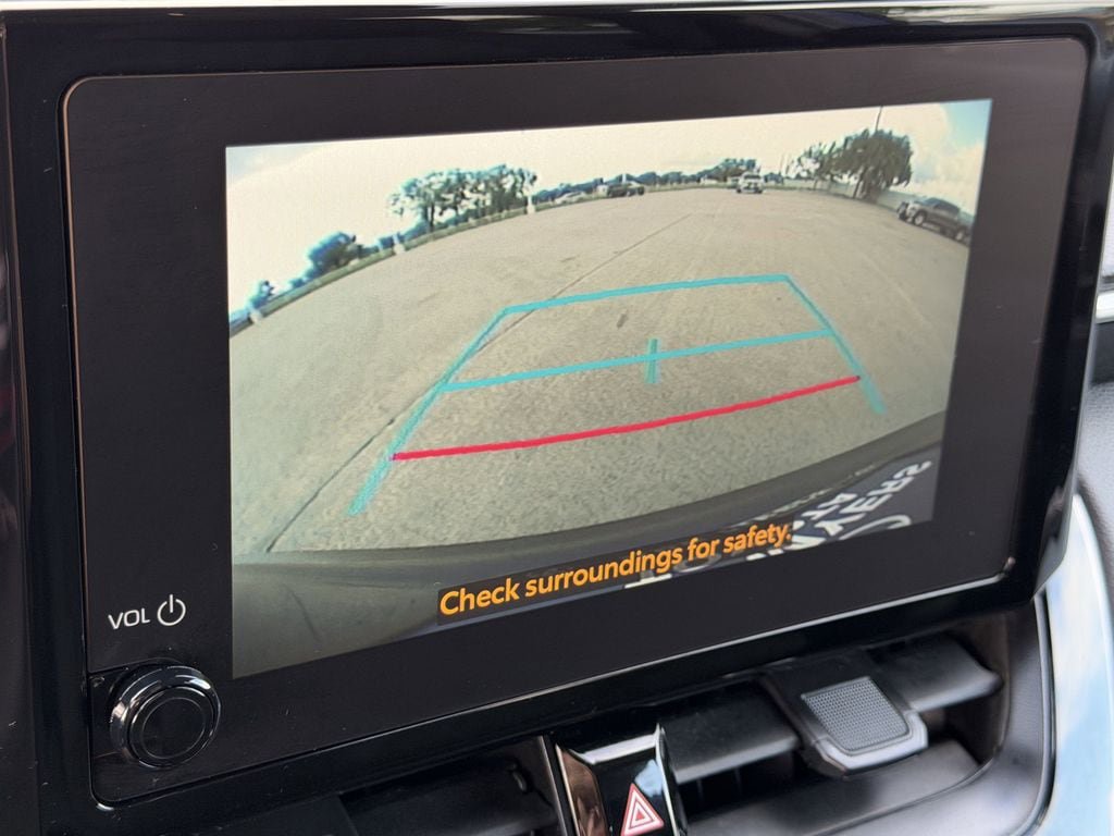 Used 2025 Toyota Corolla Cross LE FWD image 19