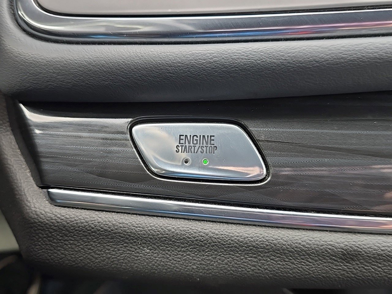 Certified 2024 Buick Enclave Premium image 19