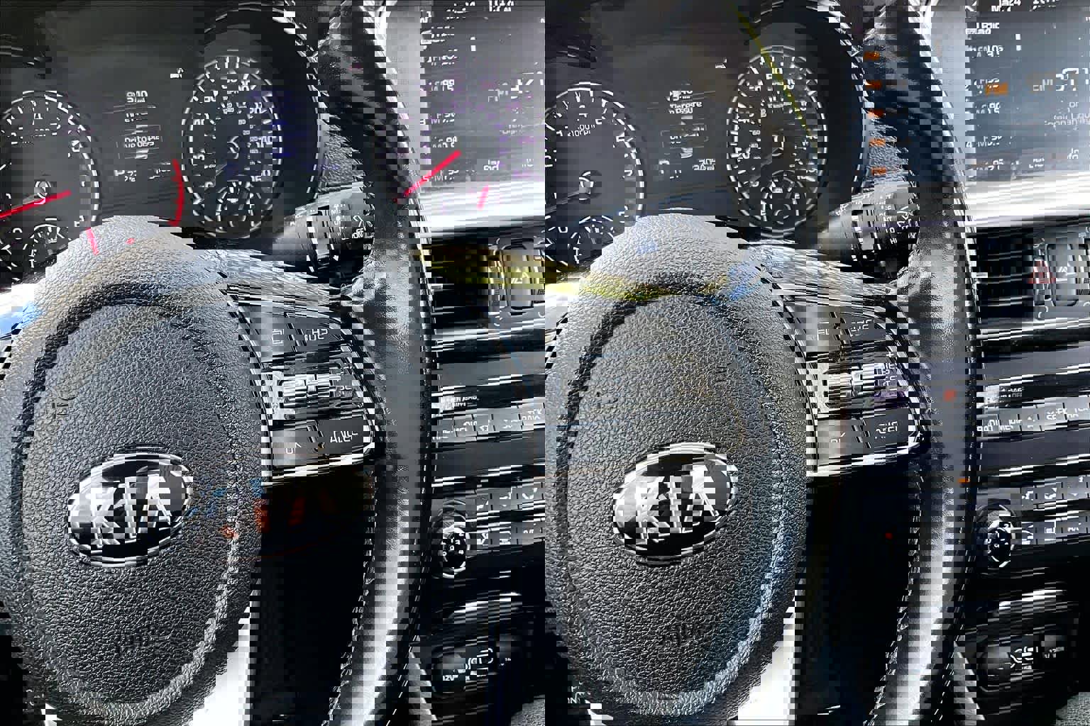 Used 2020 Kia Optima SE image 25