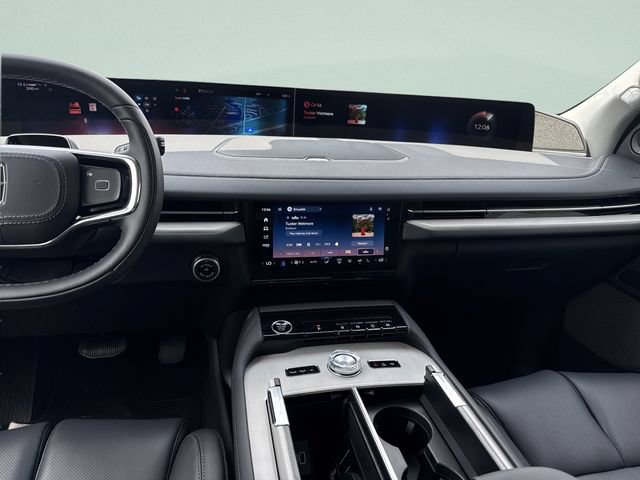 New 2027 Lincoln Navigator Reserve AWD/4WD image 23